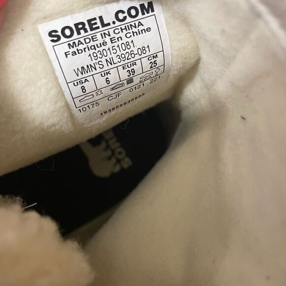 New Sorel Joan Of Arctic Lite Boots size 8
Brand new never worn before!
$168 - Picture 11 of 11